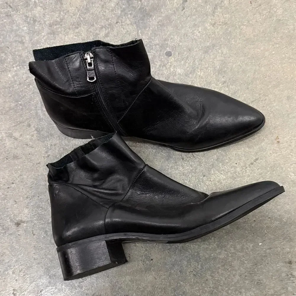Fabianelli Black Leather Zipper Boots